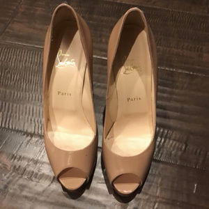 Almost New Authentic Christian Louboutin Pumps